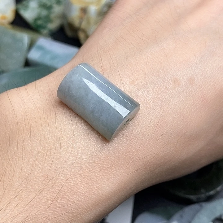 翡翠未镶嵌颈饰天然翡翠