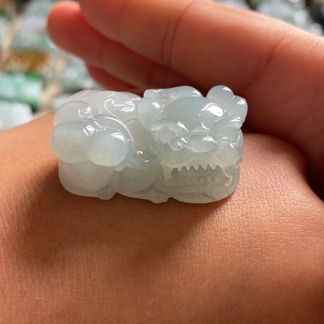 翡翠未镶嵌颈饰天然翡翠貔貅吊坠