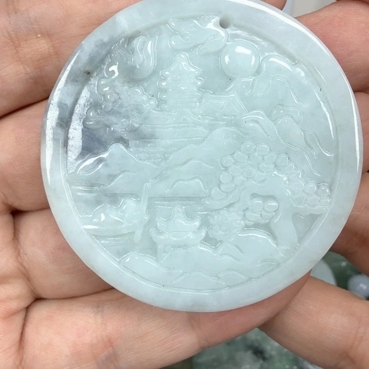 翡翠挂件未镶嵌翡翠