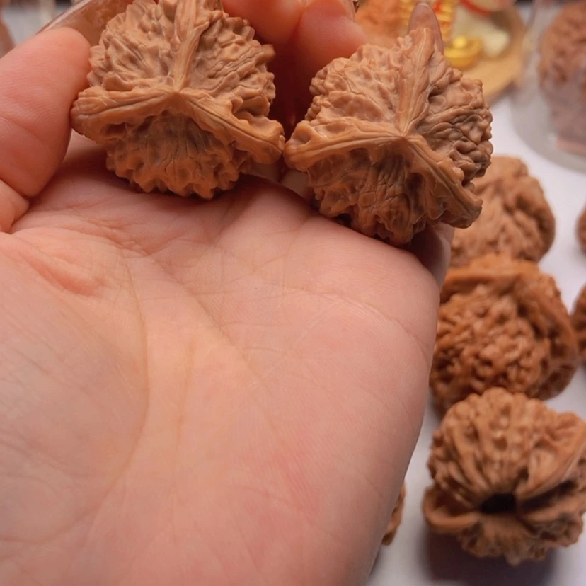 【闪购商品】把件文玩核桃三棱35