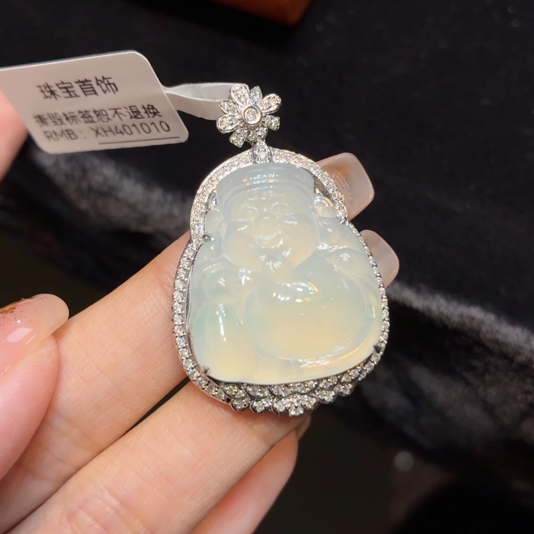 翡翠18K金镶嵌颈饰天然缅甸翡翠