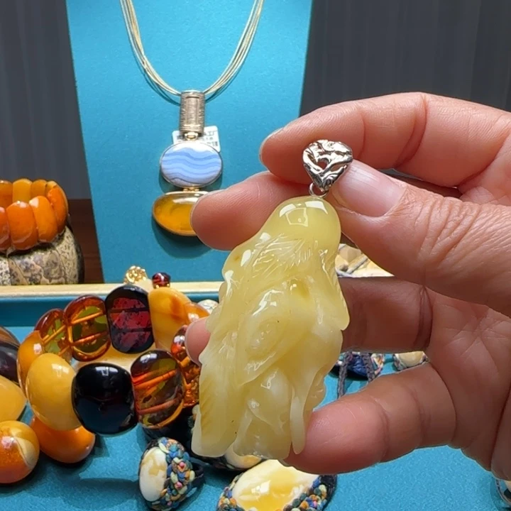 琥珀未镶嵌颈饰波兰设计款琥珀蜜蜡