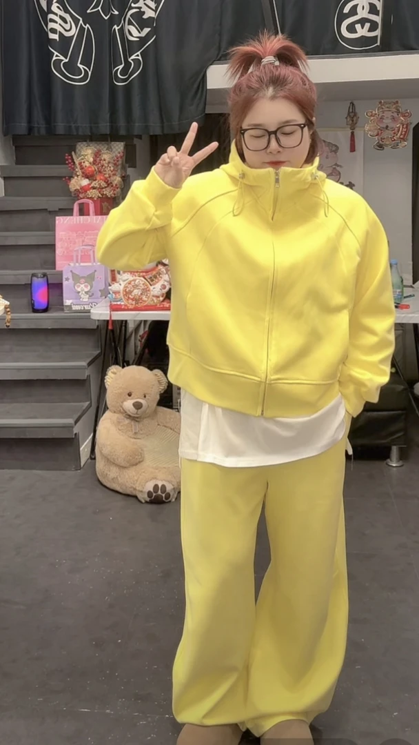 涵涵家~韩版休闲连帽卫衣弯刀裤套装