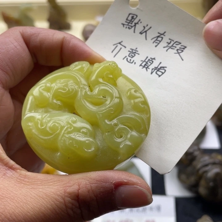 蛇纹石玉颈饰未镶嵌79