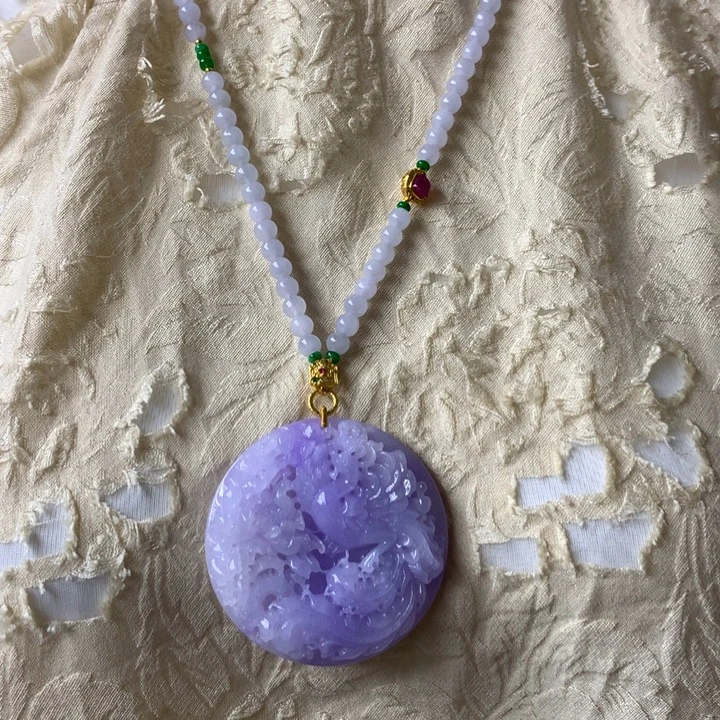 翡翠未镶嵌吊坠(赠链)