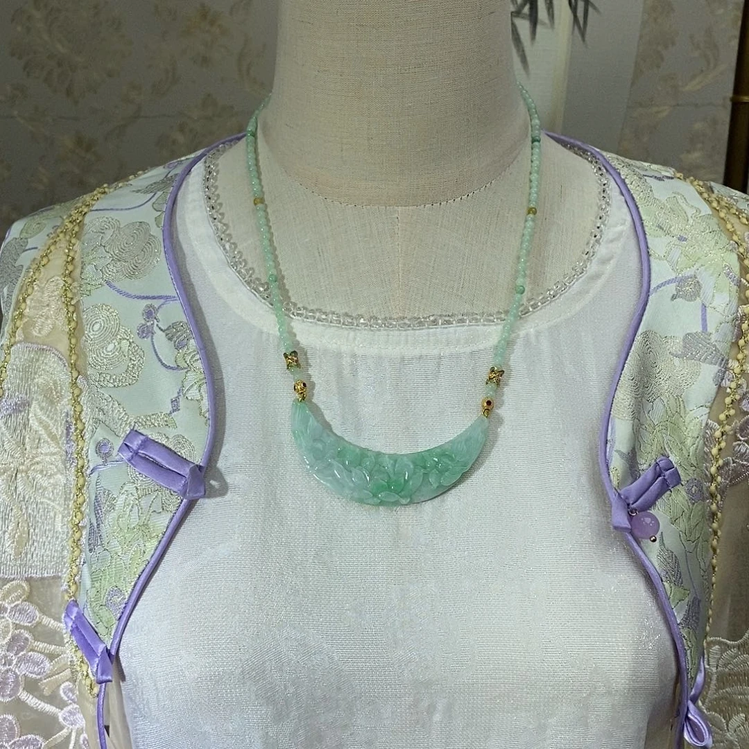 翡翠未镶嵌颈饰吊坠