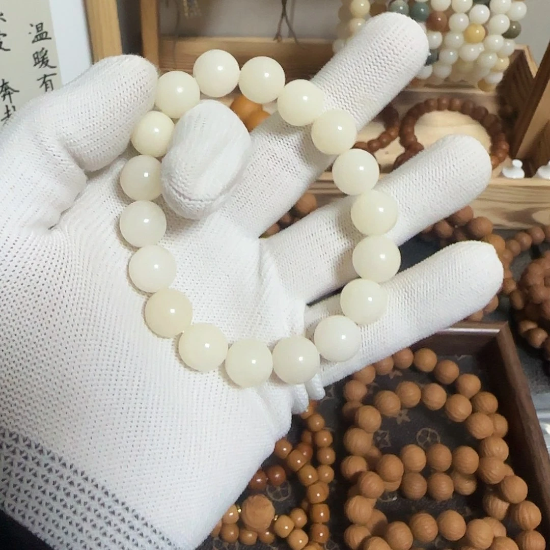 吊坠猴头核桃白菩提根