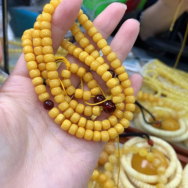 蜜蜡未镶嵌珠宝奇石