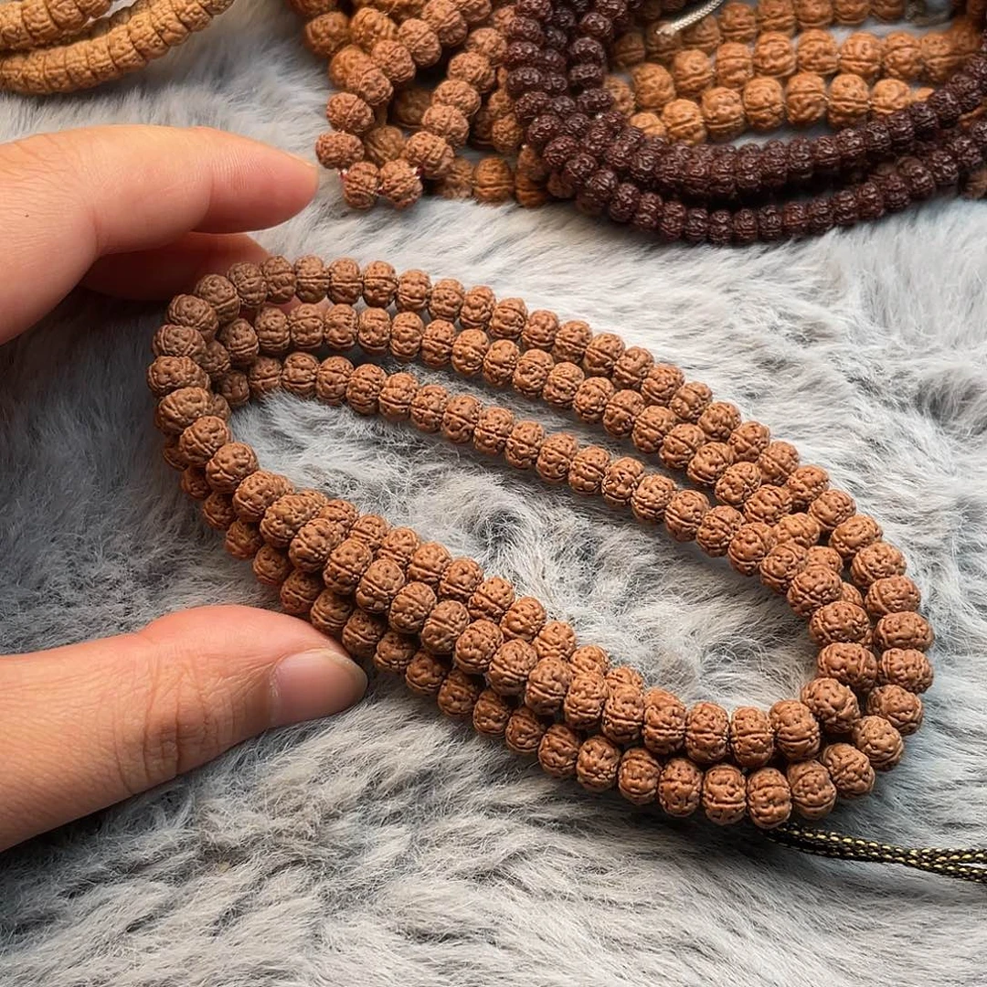 v***y吊坠金刚菩提？爸爸摸嘛