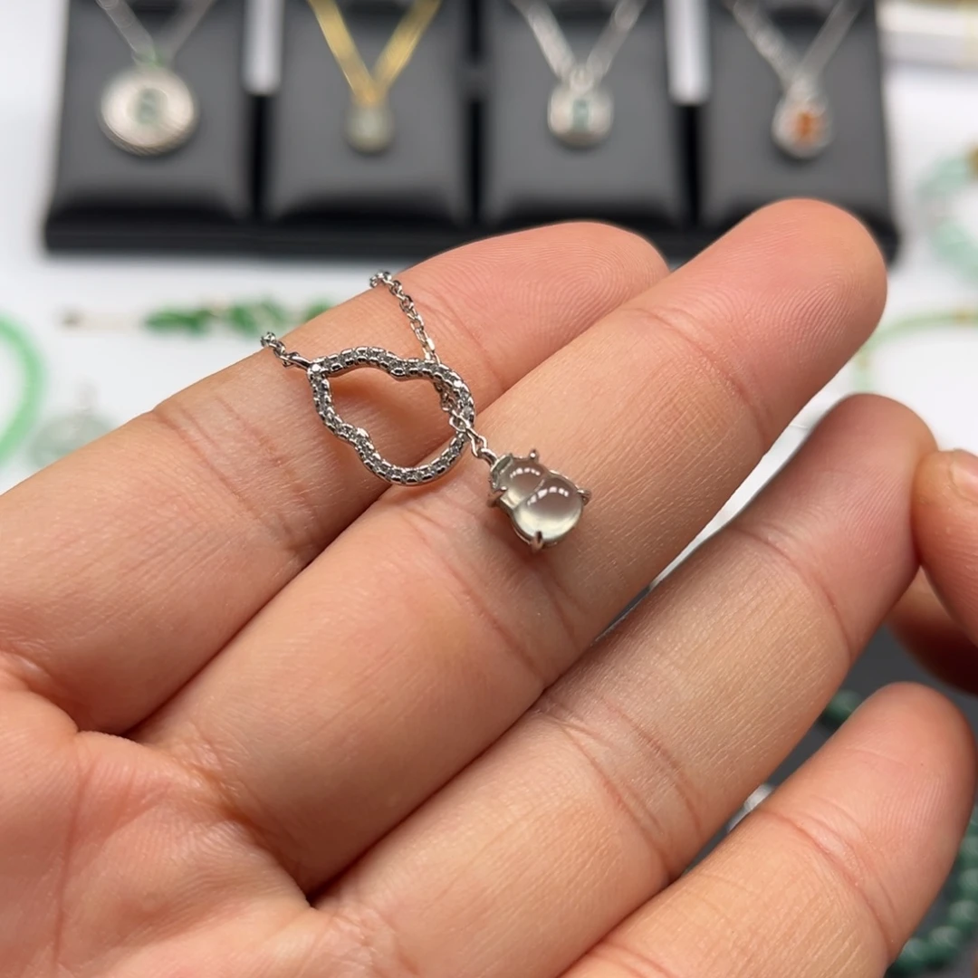 翡翠银S925镶嵌颈饰福利