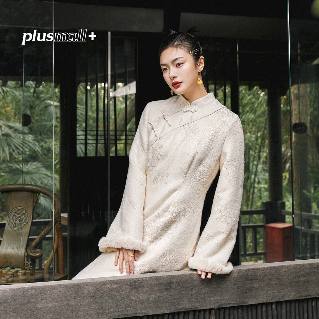 PLUSMALL 梨花落雪 金丝刺绣呢新中式国风盘扣连衣裙PM2511166