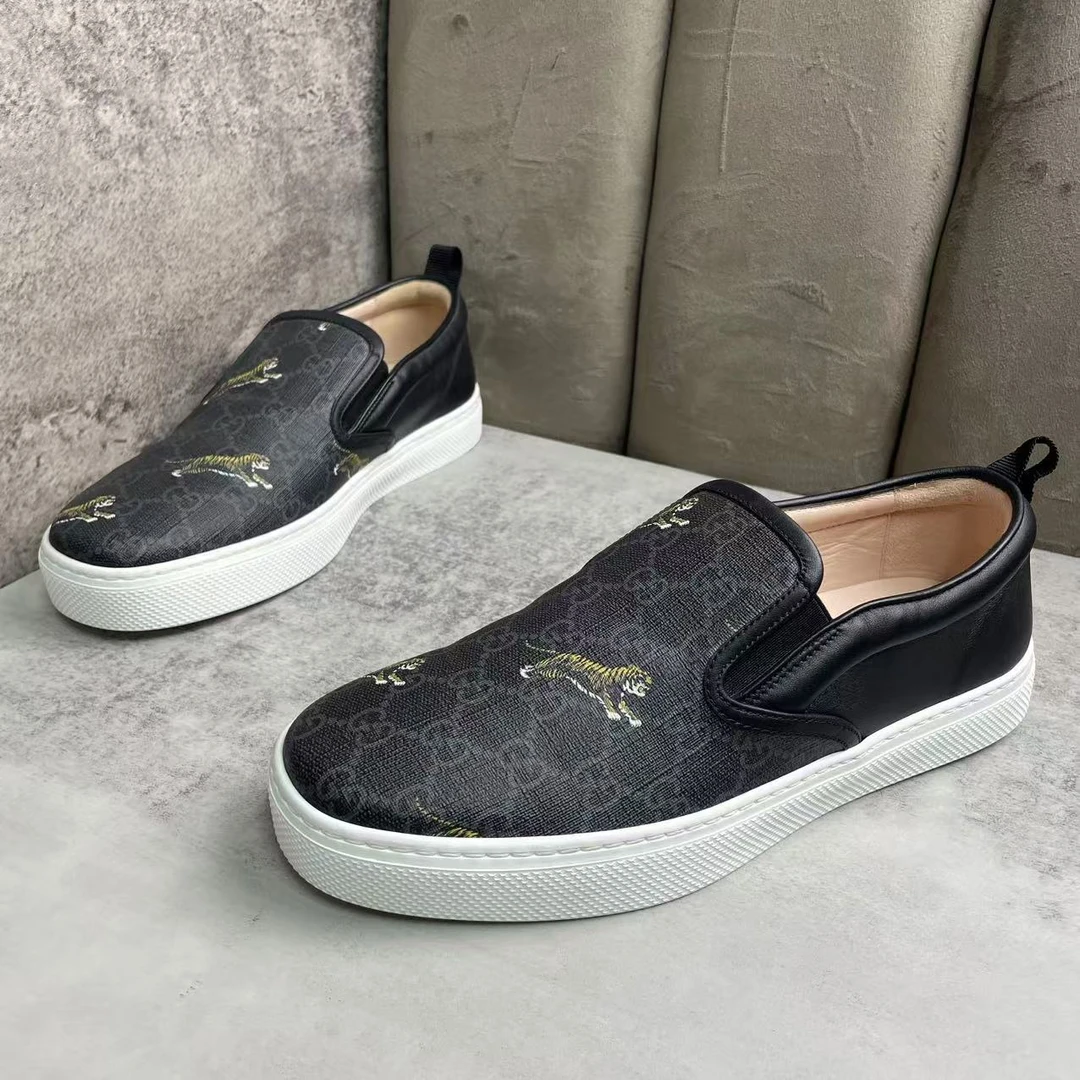 全新未使用 GUCCI/古驰 黑色皮革暗纹双G虎印一脚蹬/多尺码