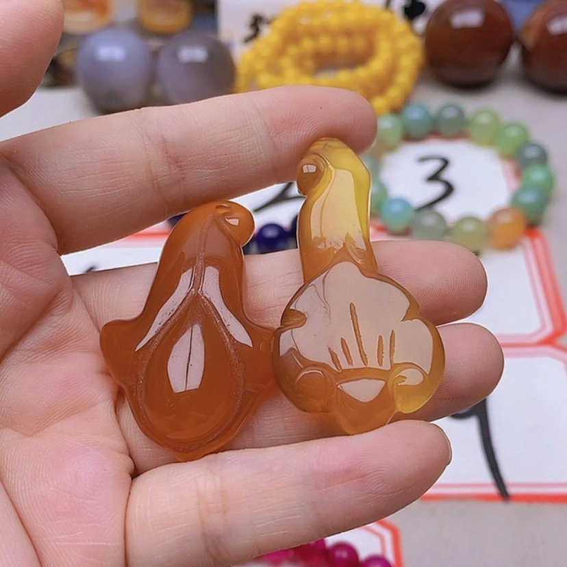【闪购商品】玛瑙/玉髓未镶嵌珠宝半成品天**角