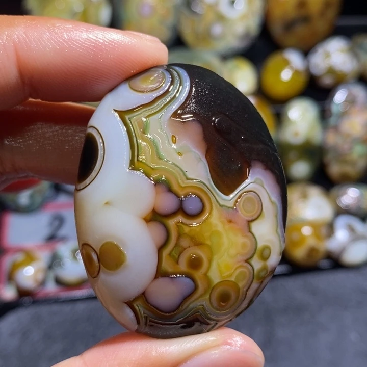 未镶嵌玛瑙/玉髓珠宝奇石