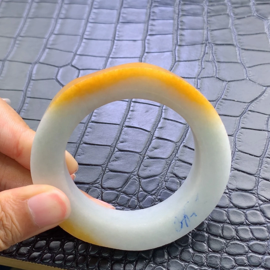 定制翡翠未镶嵌翡翠手镯