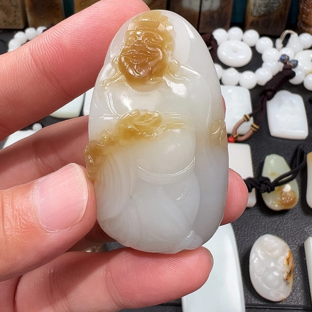 默***来未镶嵌和田玉定制和田玉