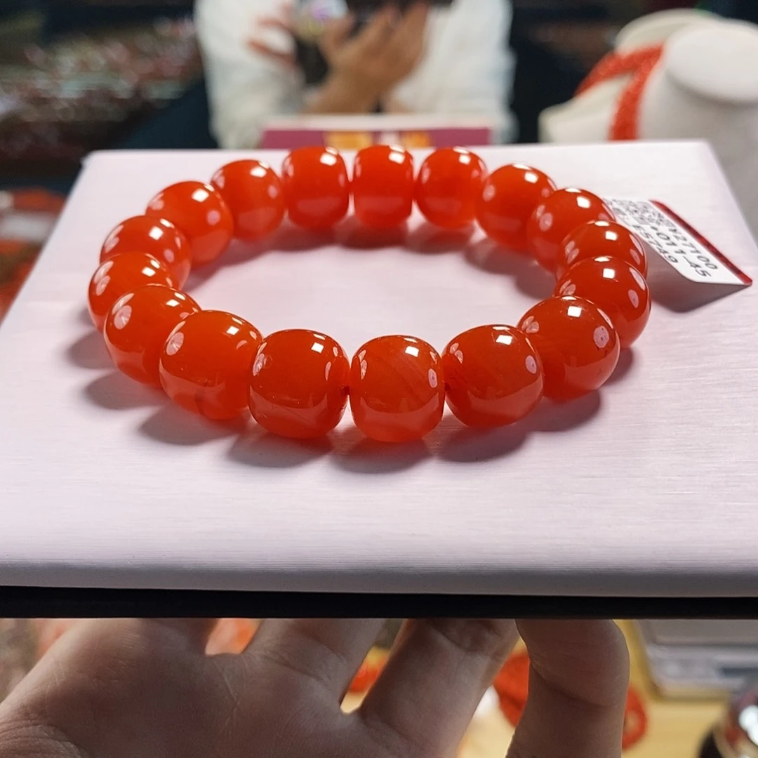 未镶嵌云端滴水洞  13+mm  多样性发一南红玛瑙