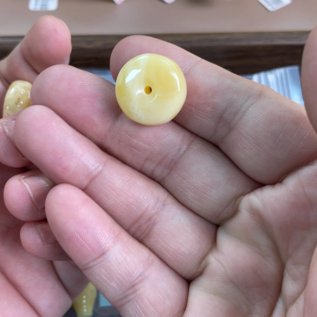 琥珀裸石未镶嵌002多样性发其一