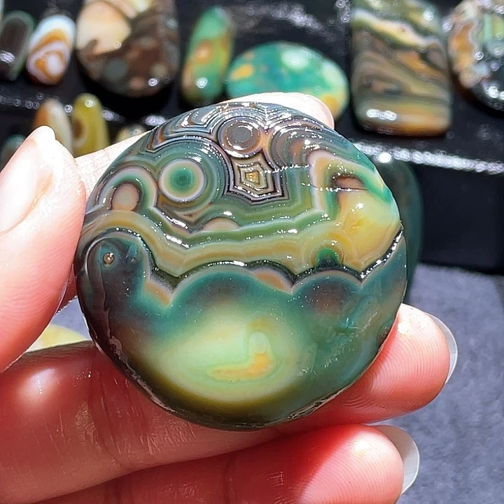 玛瑙/玉髓珠宝奇石未镶嵌淄**石