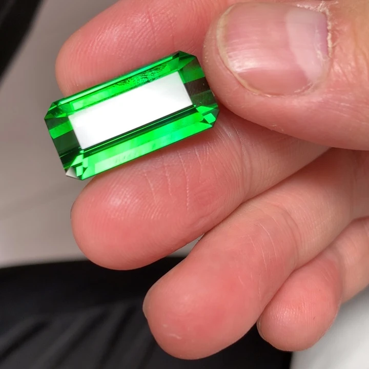 碧玺裸石未镶嵌裸石