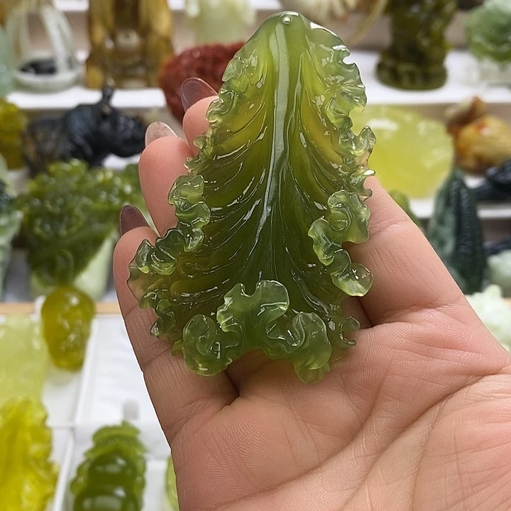 琴***舞蛇纹石玉未镶嵌颈饰