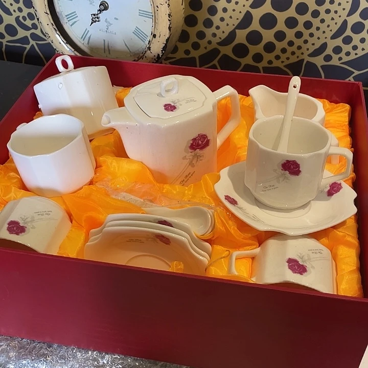 陶瓷花瓶部分（微瑕）