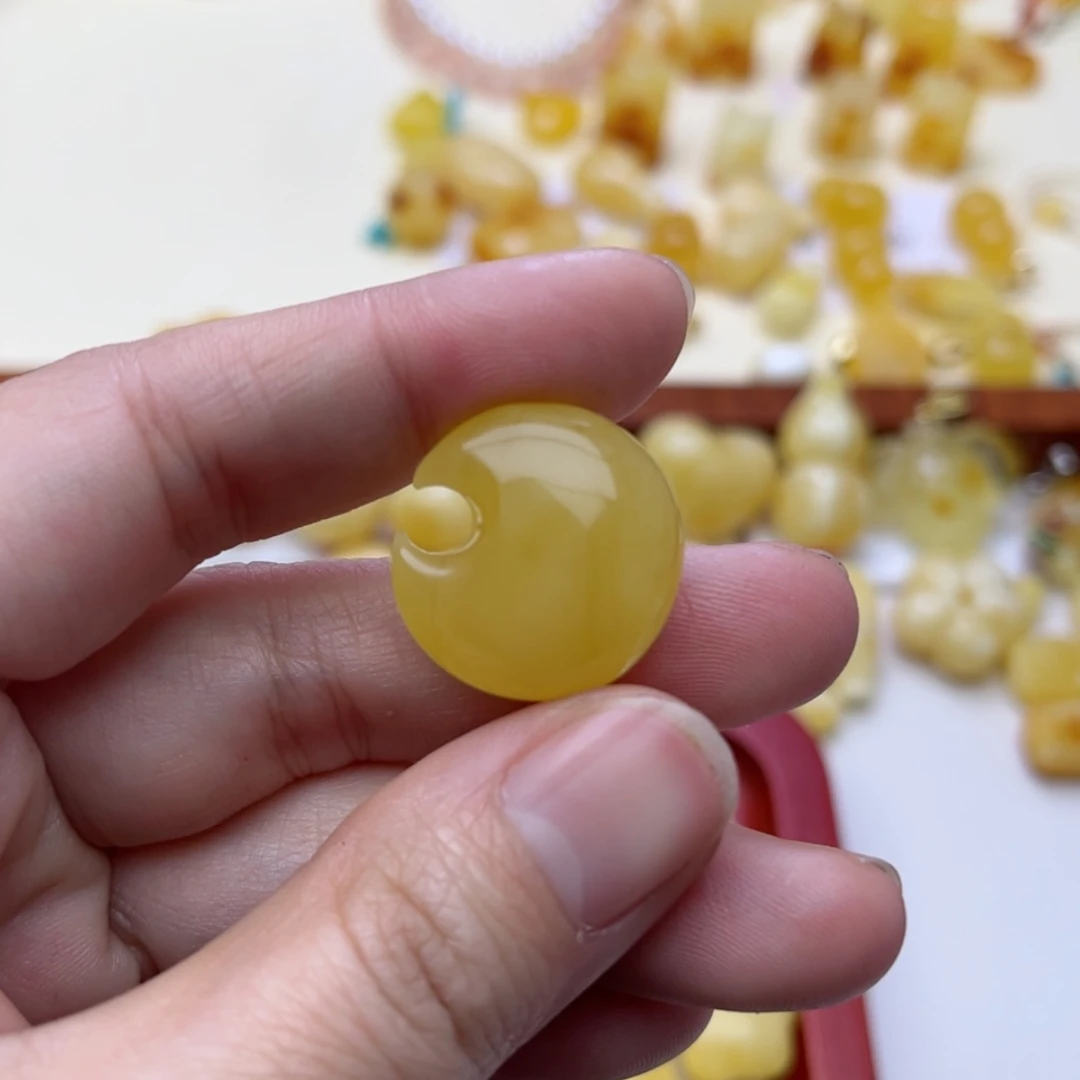 【闪购商品】蜜蜡裸石未镶嵌配饰
