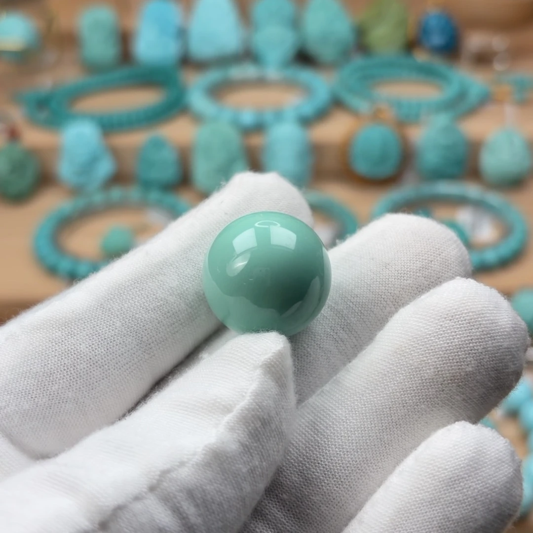 绿松石未镶嵌珠宝奇石