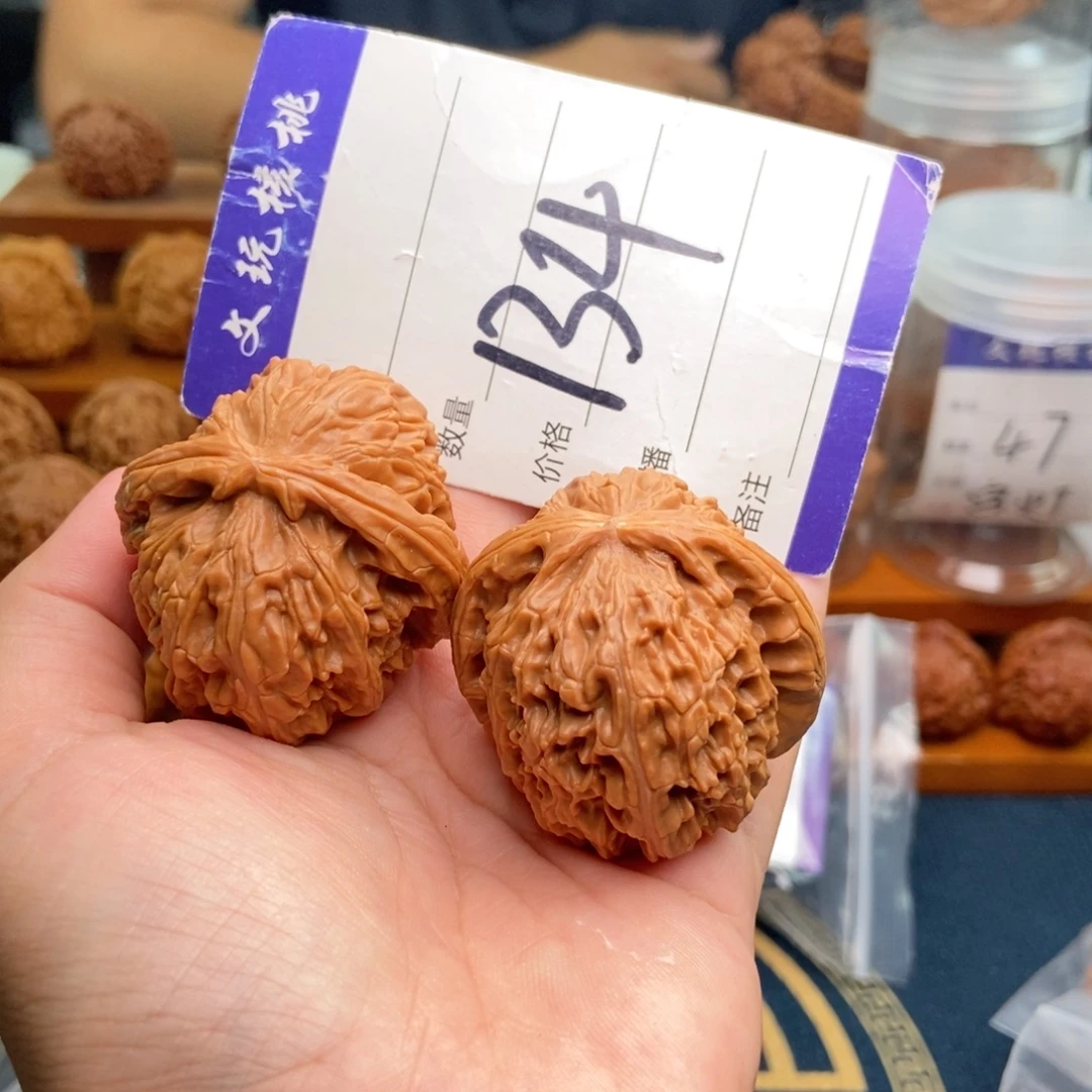 文玩核桃把件42白狮子