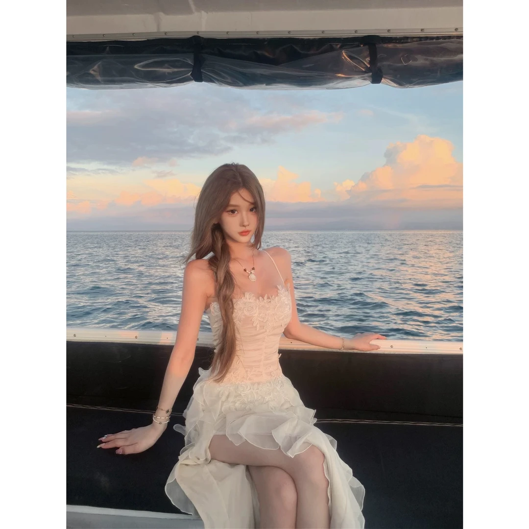 JMSHOP 爱神仙子 花朵连衣裙女设计感吊带裙春夏收腰波浪密边裙子
