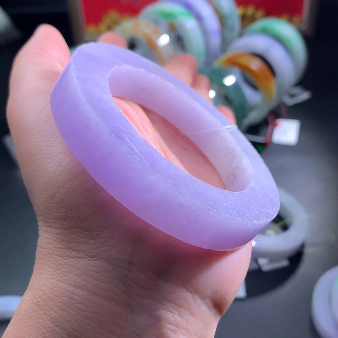 定制翡翠未镶嵌翡翠手镯