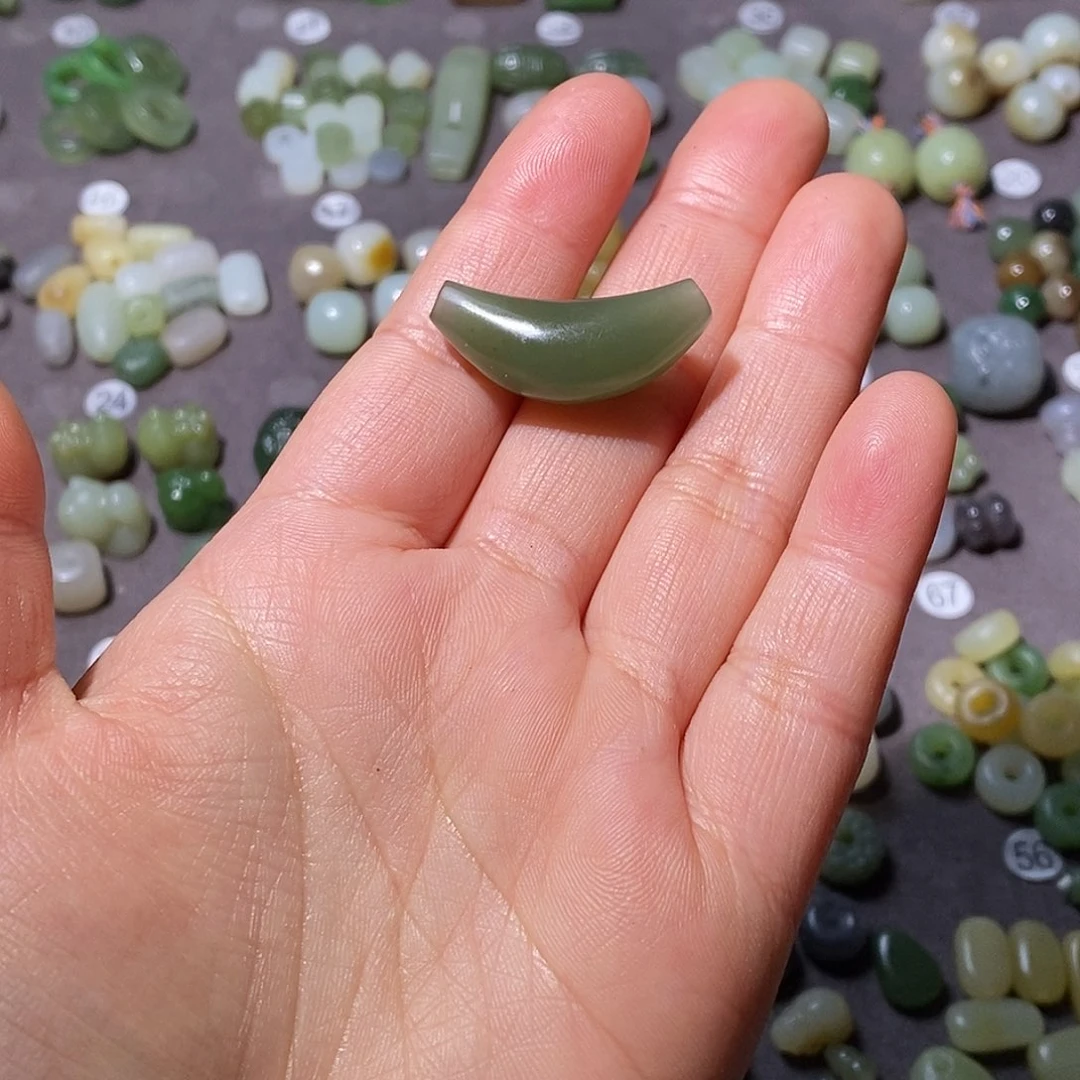 和田玉颈饰未镶嵌梵*