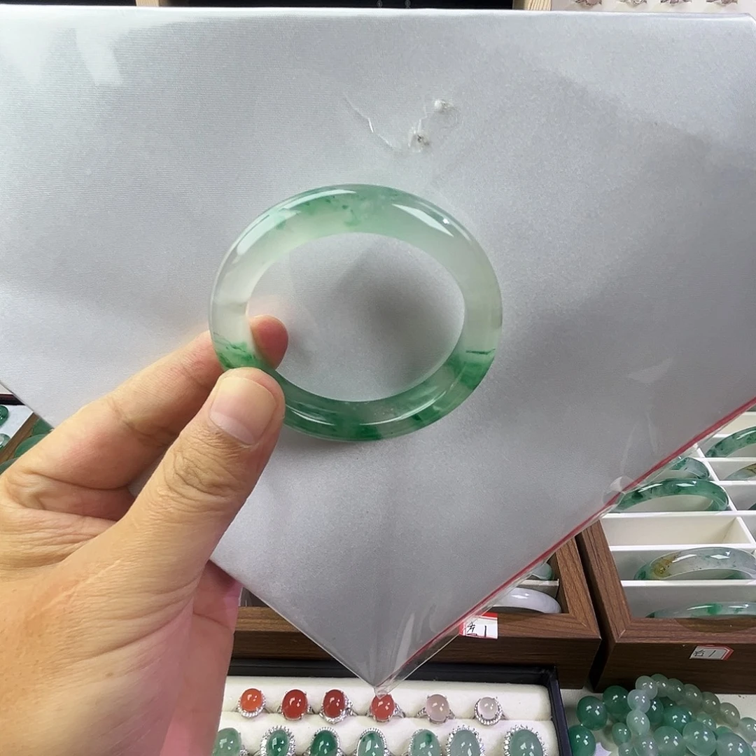 石英质玉未镶嵌手镯52.3