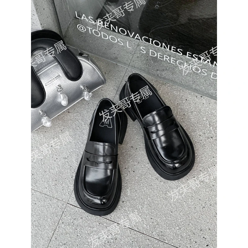 2025新款时尚百搭乐福鞋一脚蹬厚底豆豆鞋经典复古小皮鞋9155