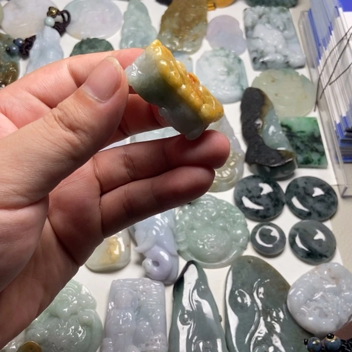 颈饰未镶嵌翡翠貔貅84