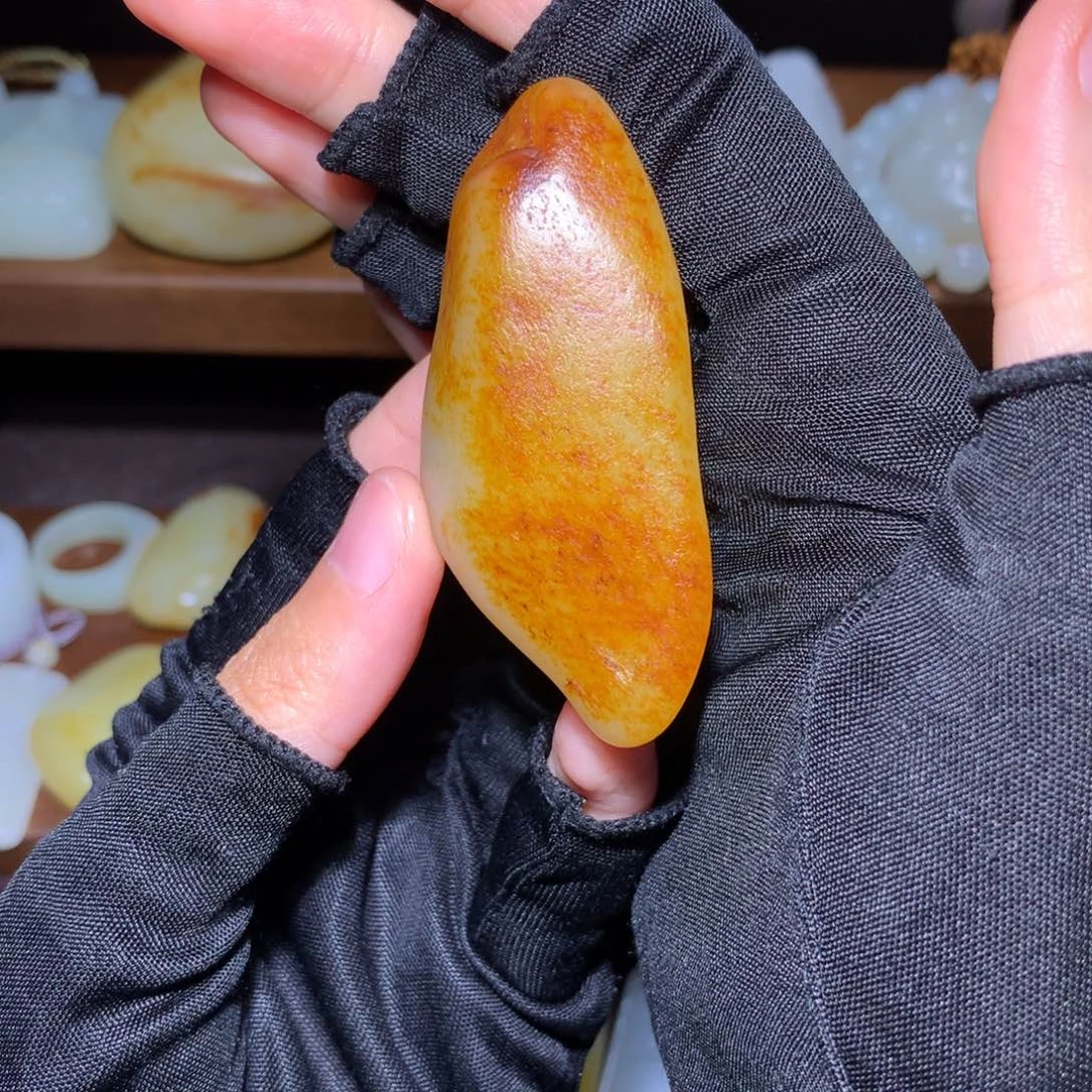 老***子和田玉未镶嵌颈饰