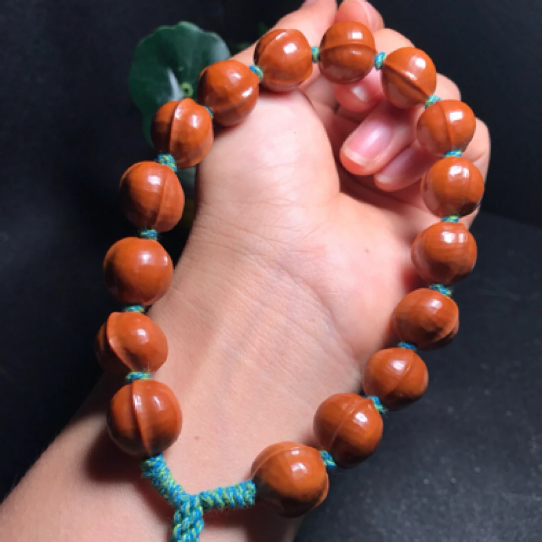 橄榄核铁核小籽鲨鱼背手持尺寸1.35*1.5cm手工打磨老树老料男女款