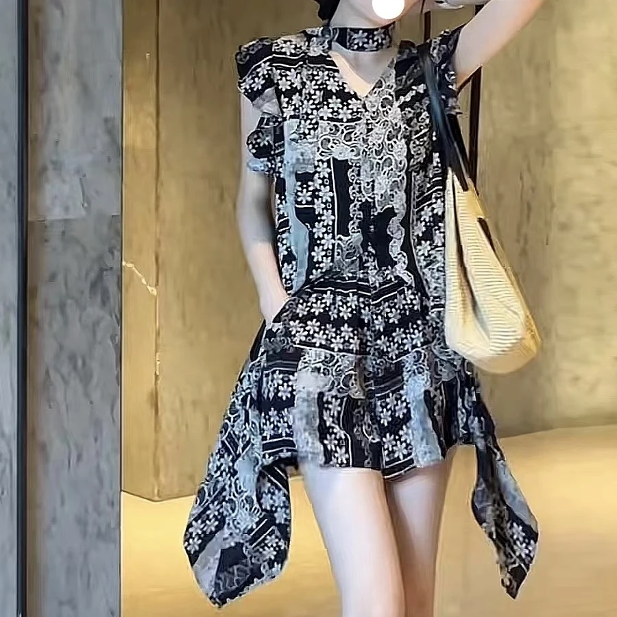 2025新款时尚上衣短裤两件套女夏季设计感气质宽松显瘦薄款套装