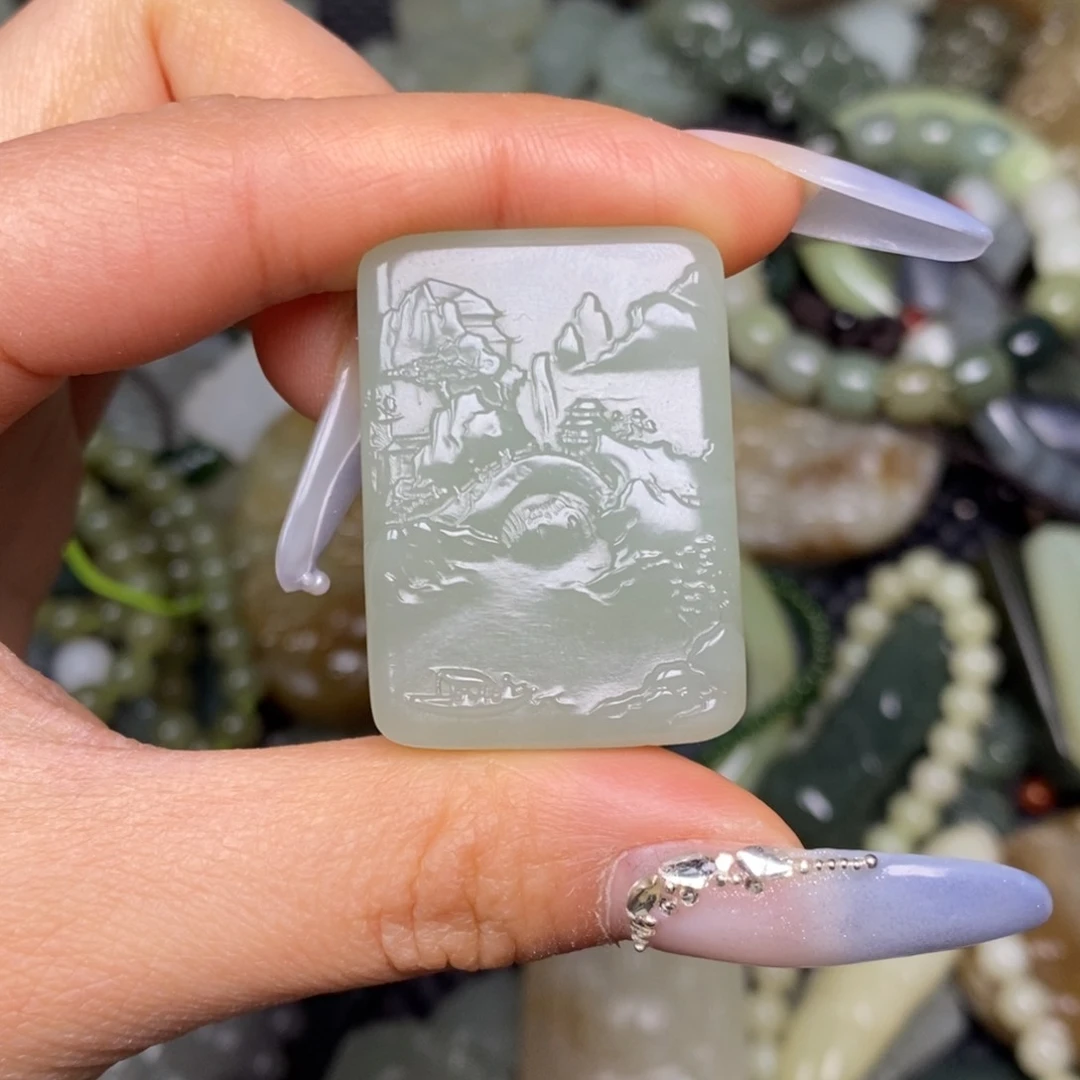 和田玉颈饰未镶嵌小**哥