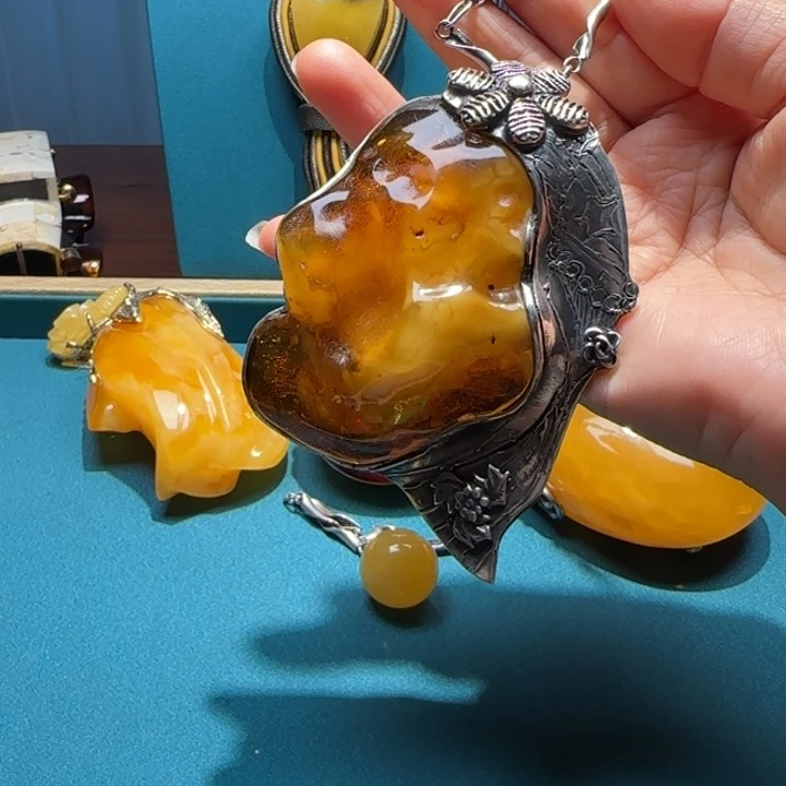 琥珀未镶嵌颈饰波兰设计款琥珀蜜蜡