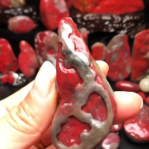 昌化鸡血石昌化鸡血石原石