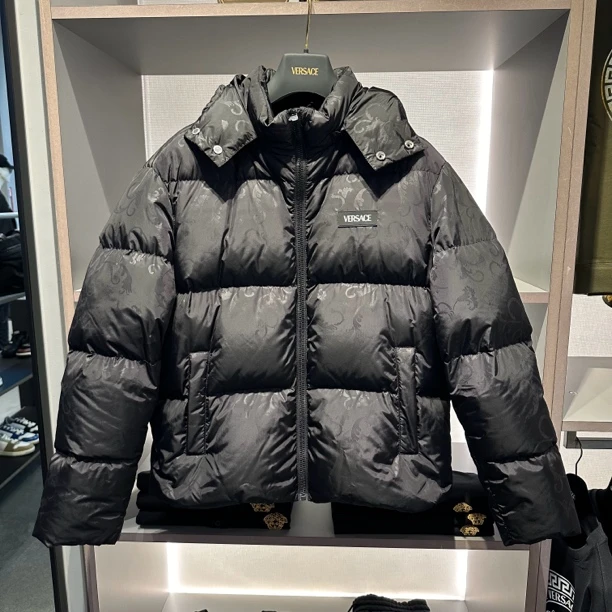 未使用 VERSACE/范思哲 范思哲男士新款黑色暗纹羽绒服