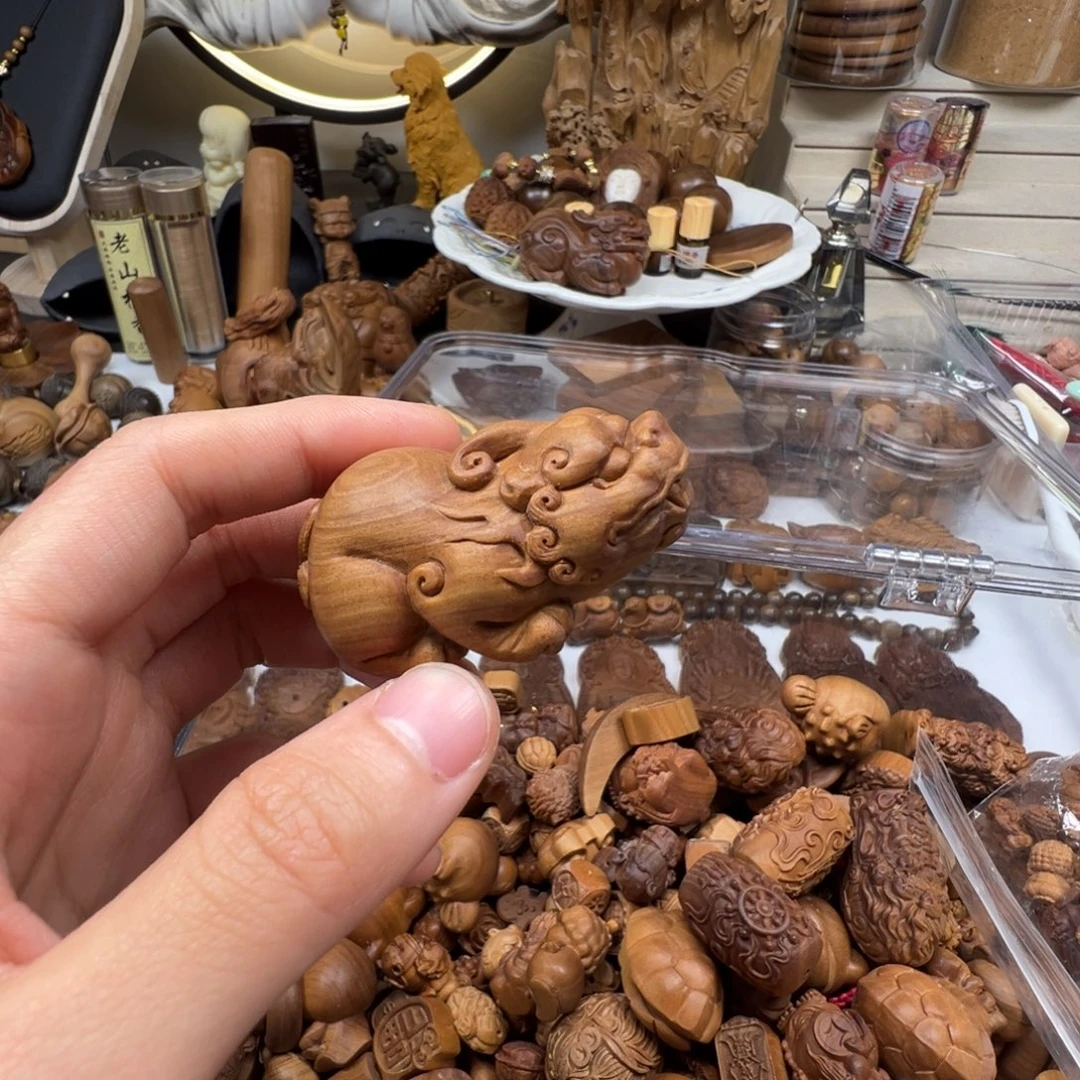 余***…檀香木貔貅老山檀