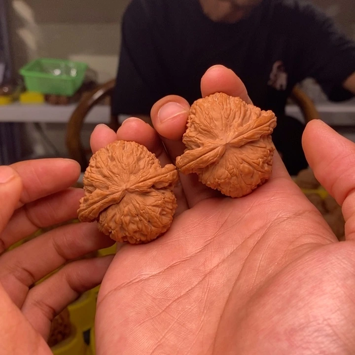 吊坠文玩核桃文玩核桃全品球白42～