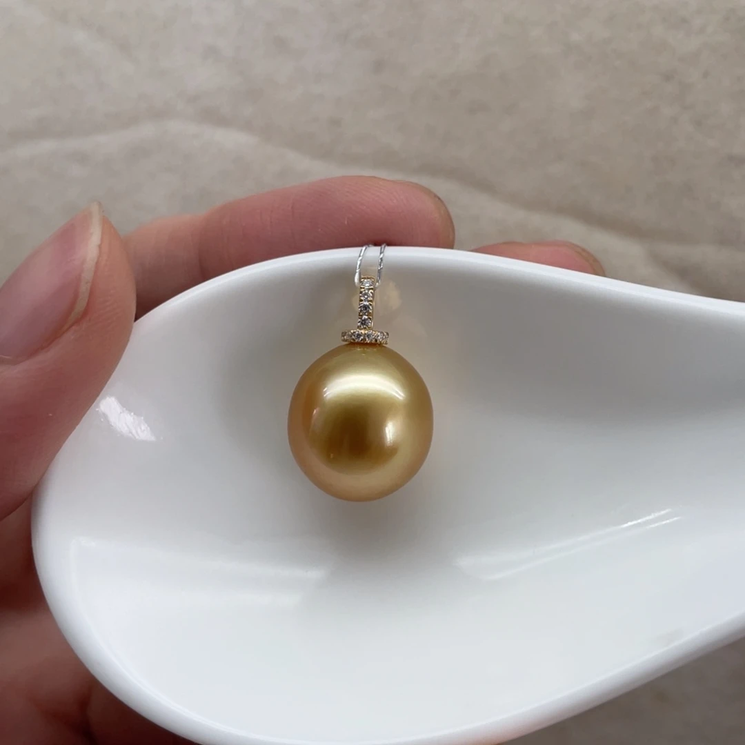 18K金镶嵌吊坠(不含链)海水珍珠13mm