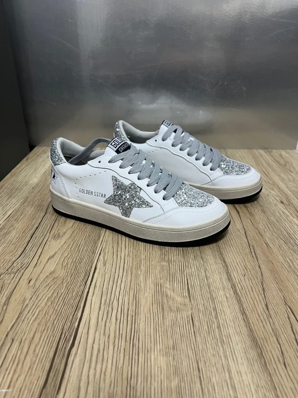 2025早春新款亮片韩版休闲脏脏鞋女平底百搭休闲板鞋潮女单鞋