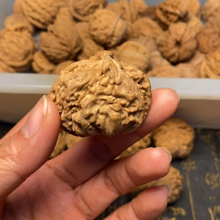 M***e文玩核桃吊坠文玩核桃异形单只