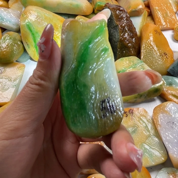 【闪购商品】颈饰未镶嵌翡翠王*其翡翠