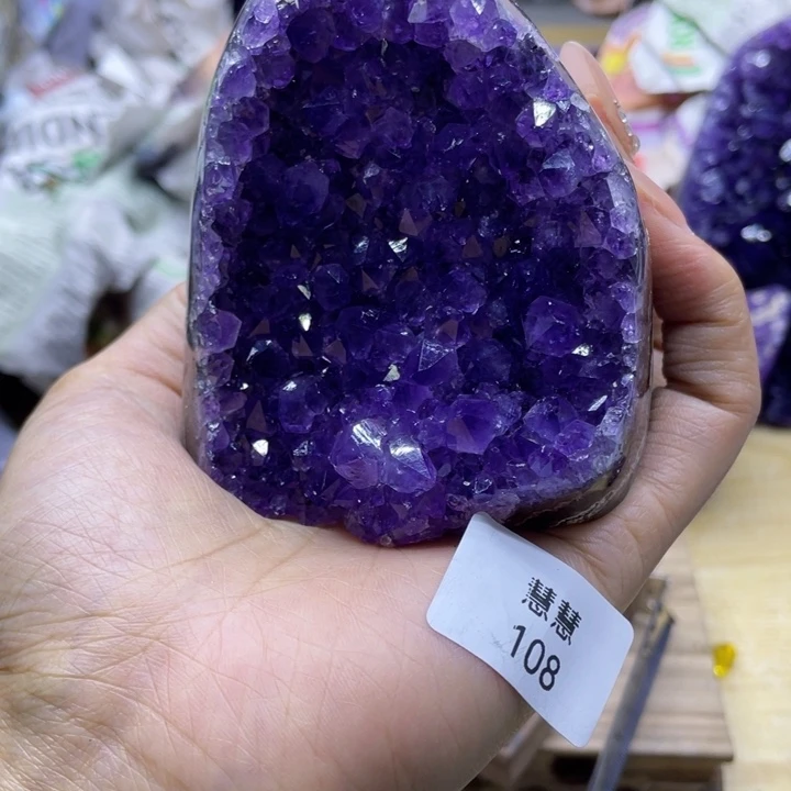 未镶嵌水晶大型摆件（非配饰）
