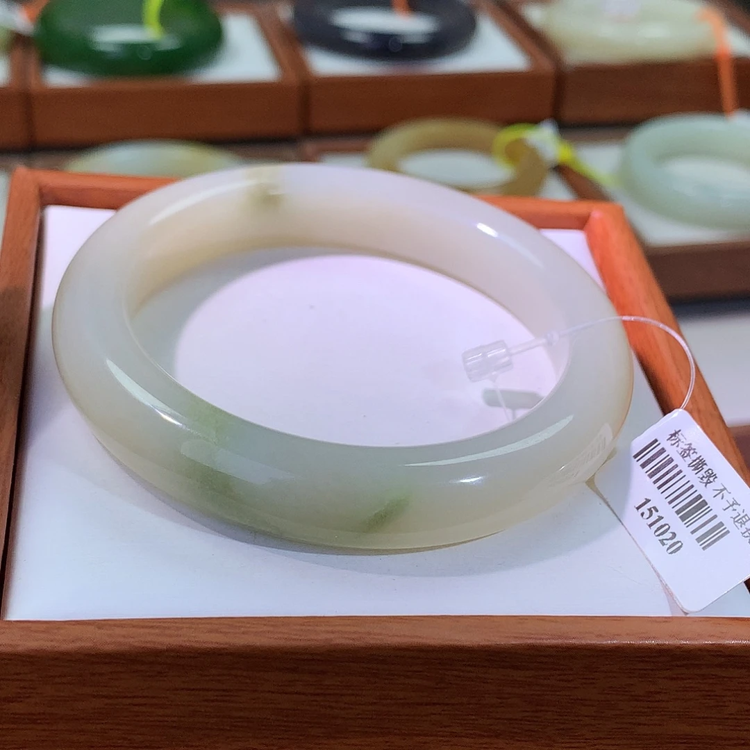 和田玉未镶嵌手镯59